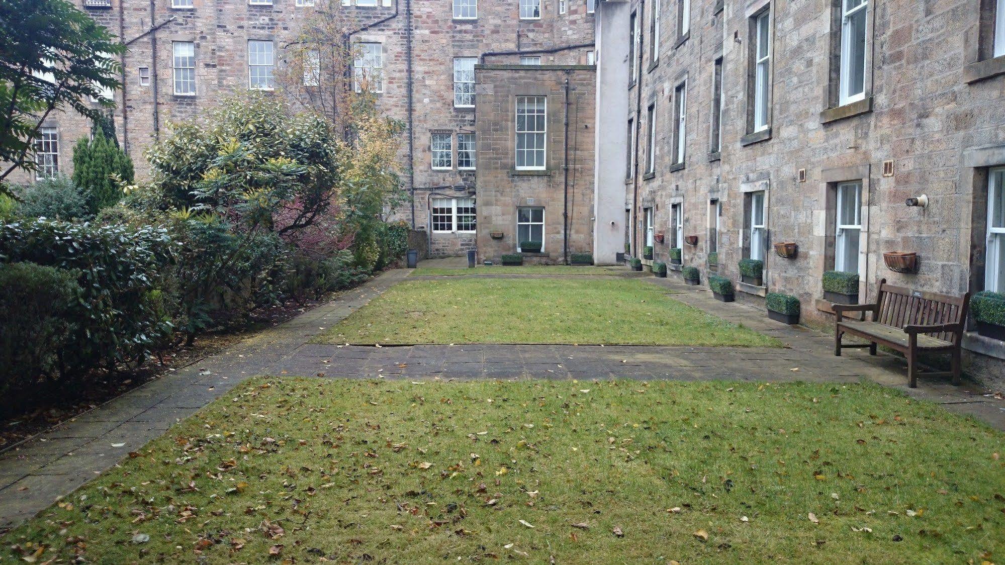 Fountain Court Apartments - Royal Garden Édimbourg Extérieur photo