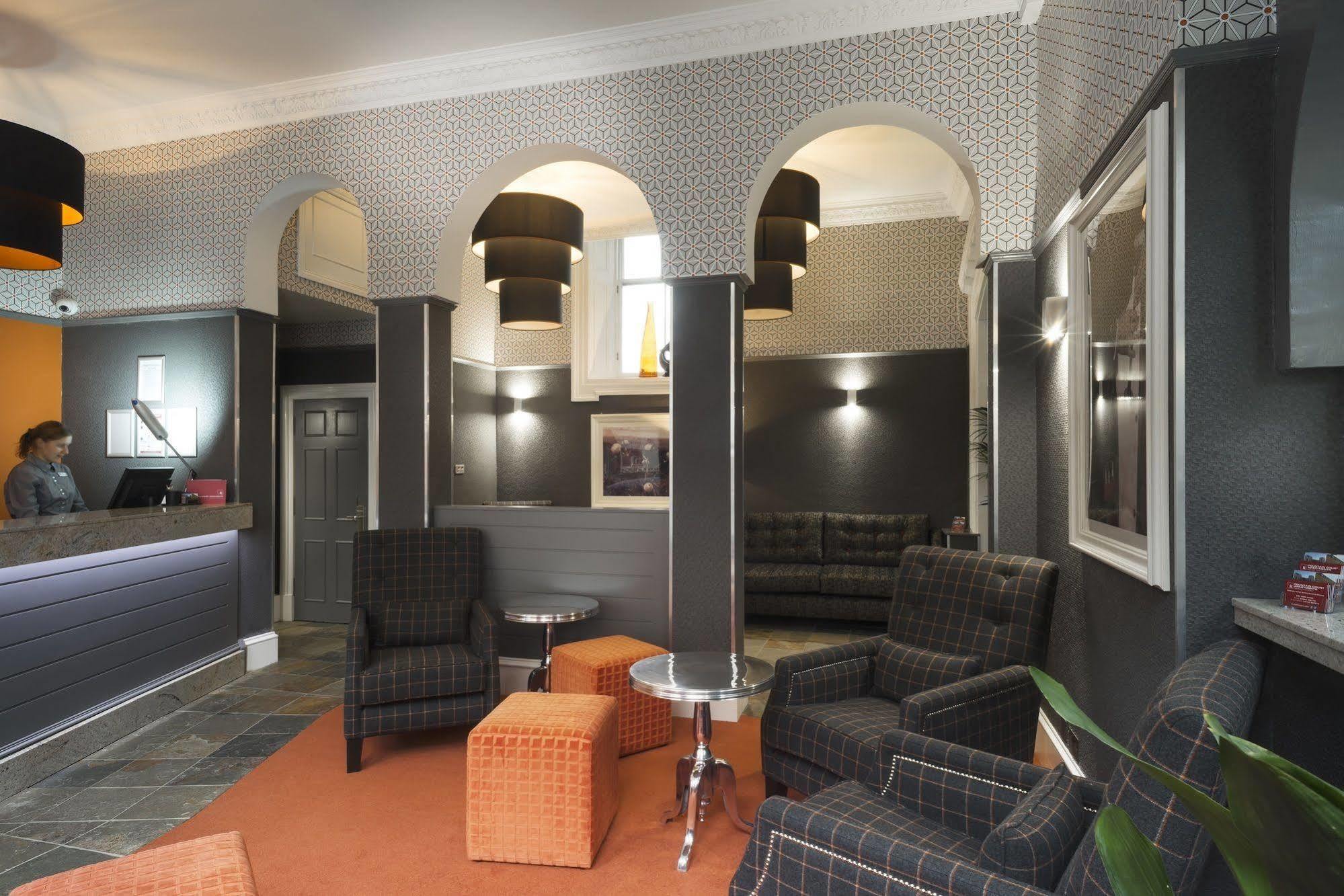 Fountain Court Apartments - Royal Garden Édimbourg Extérieur photo